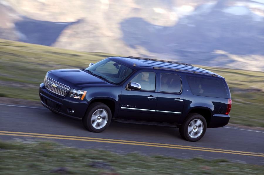  Chevrolet Suburban 2007 года  (фото 5 из 31)